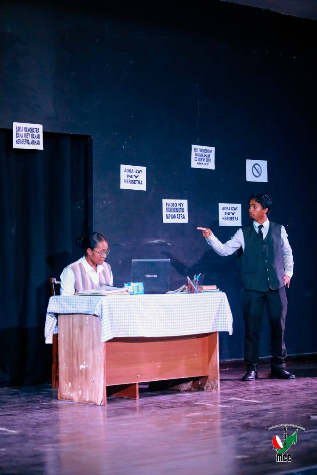 Ny 27 Martsa 2025 no andro maneran-tany ho an'ny teatra  ary isan-taona dia mankalaza izany  isika eto Madagasikara amin'ny alalan'ny Minisiteran'ny Serasera sy ny Kolontsaina.