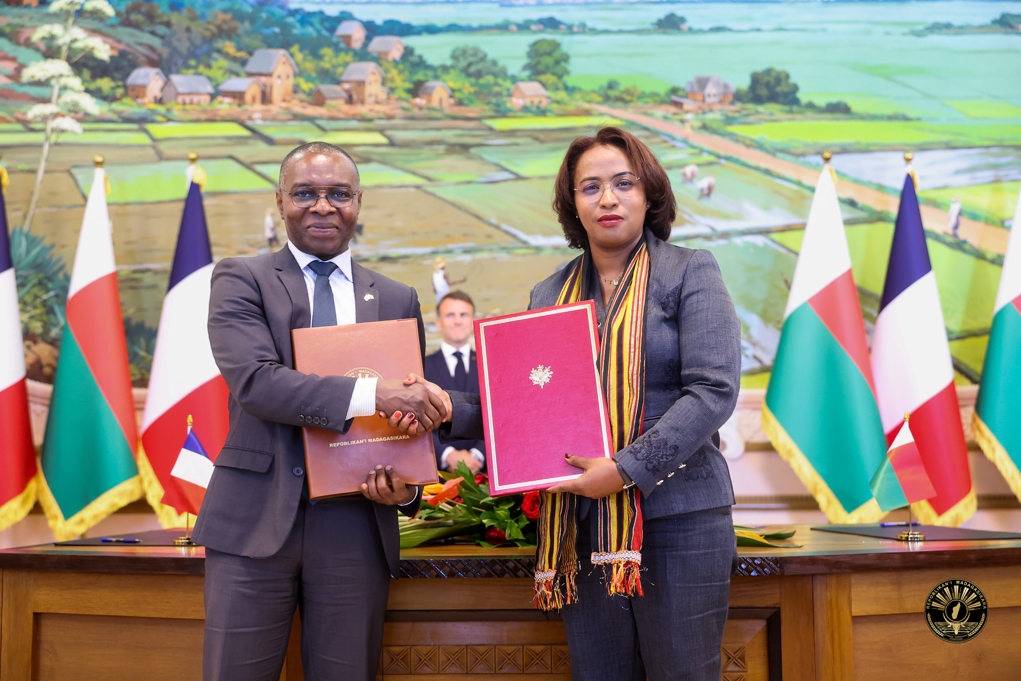 FANAVAOZANA NY FIARAHA-MIASA NY MADAGASIKARA SY LAFRANTSA