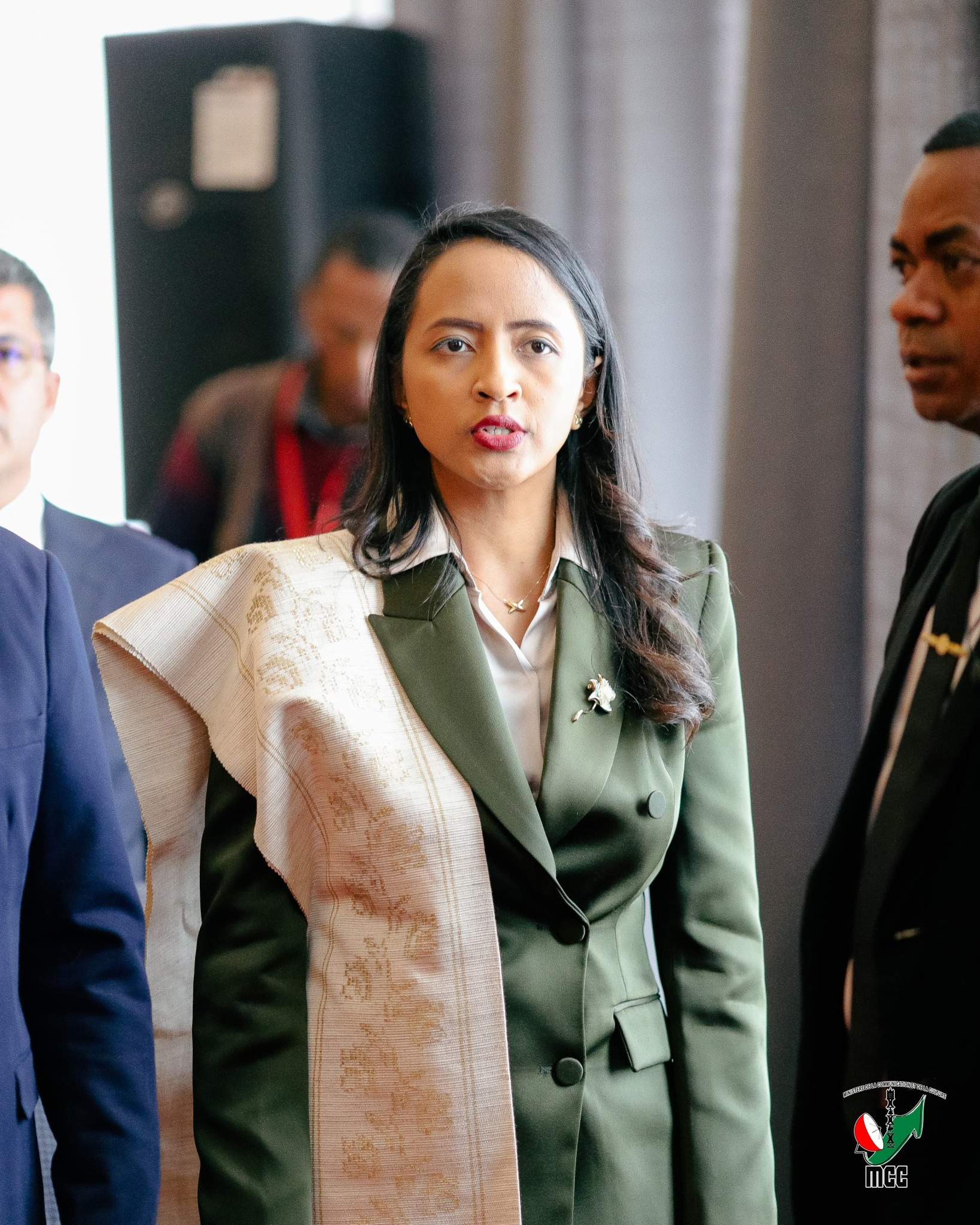 LANONAM-PANOKAFANA TAMIN'NY FOMBA OFISIALY NY  FOTOAM-PIVORIANA ARA-POTOANA VOALOHANY.