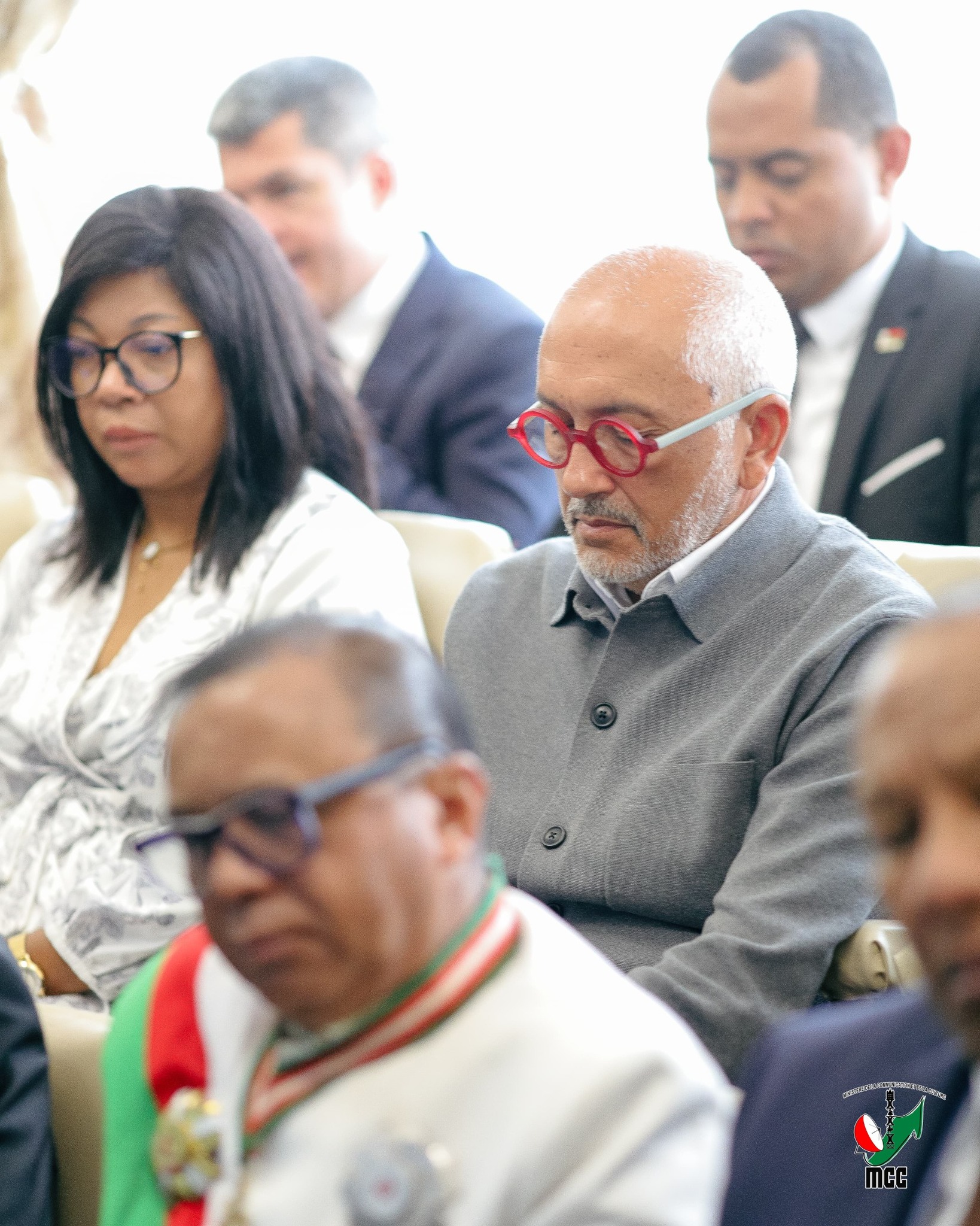 LANONAM-PANOKAFANA TAMIN'NY FOMBA OFISIALY NY  FOTOAM-PIVORIANA ARA-POTOANA VOALOHANY.