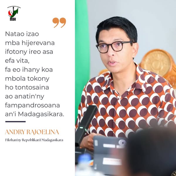 Sombiny tamin'ny Lahatenin'ny Filohan'ny Repoblikan'i Madagasikara Andry Rajoelina  nandritra Filankevitry ny Minisitra teto Nosy Be: