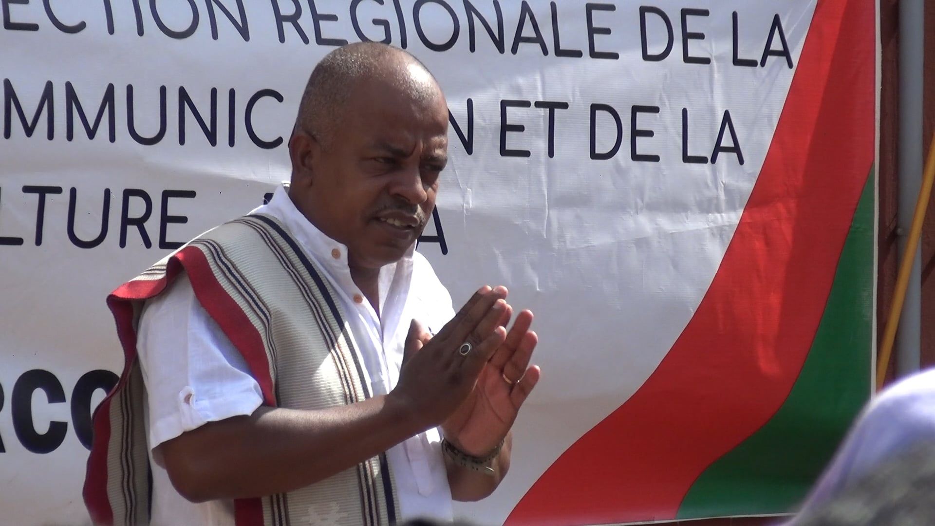 AKON'NY FANKALAZANA NY ANDRO IRAISAM-PIRENENA HO AN'NY TENINDRENY TANY AMIN'NY FARITRA DIANA