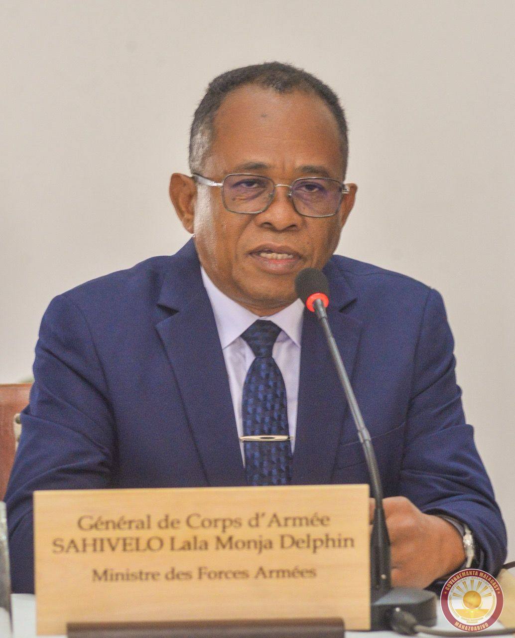 FIHAONANA ARAK’ASA TEO AMIN’NY PRAIMINISITRA SY IREO JENERALY NAHAZO FISONDROTANA TEO AMIN’NY LAHARAM-BONINAHITRA TAONA 2024