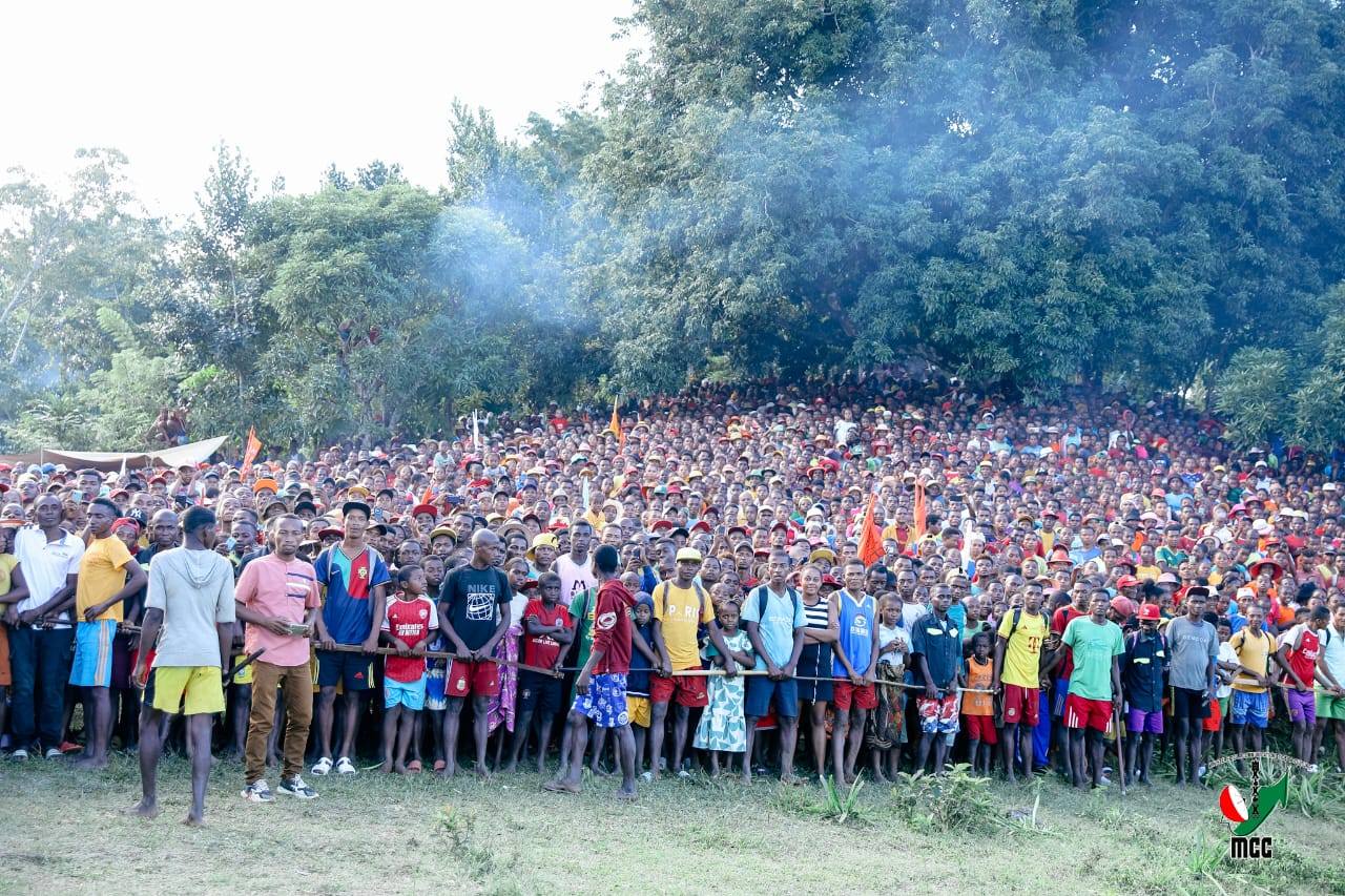 TONGA NIJERY MIVANTANA NY VAHOAKAN' I NOSY VARIKA NY FITONDRAM-PANJAKANA TAMIN' NY ALALAN'NY MINISTRY NY SERASERA SY NY KOLONTSAINA