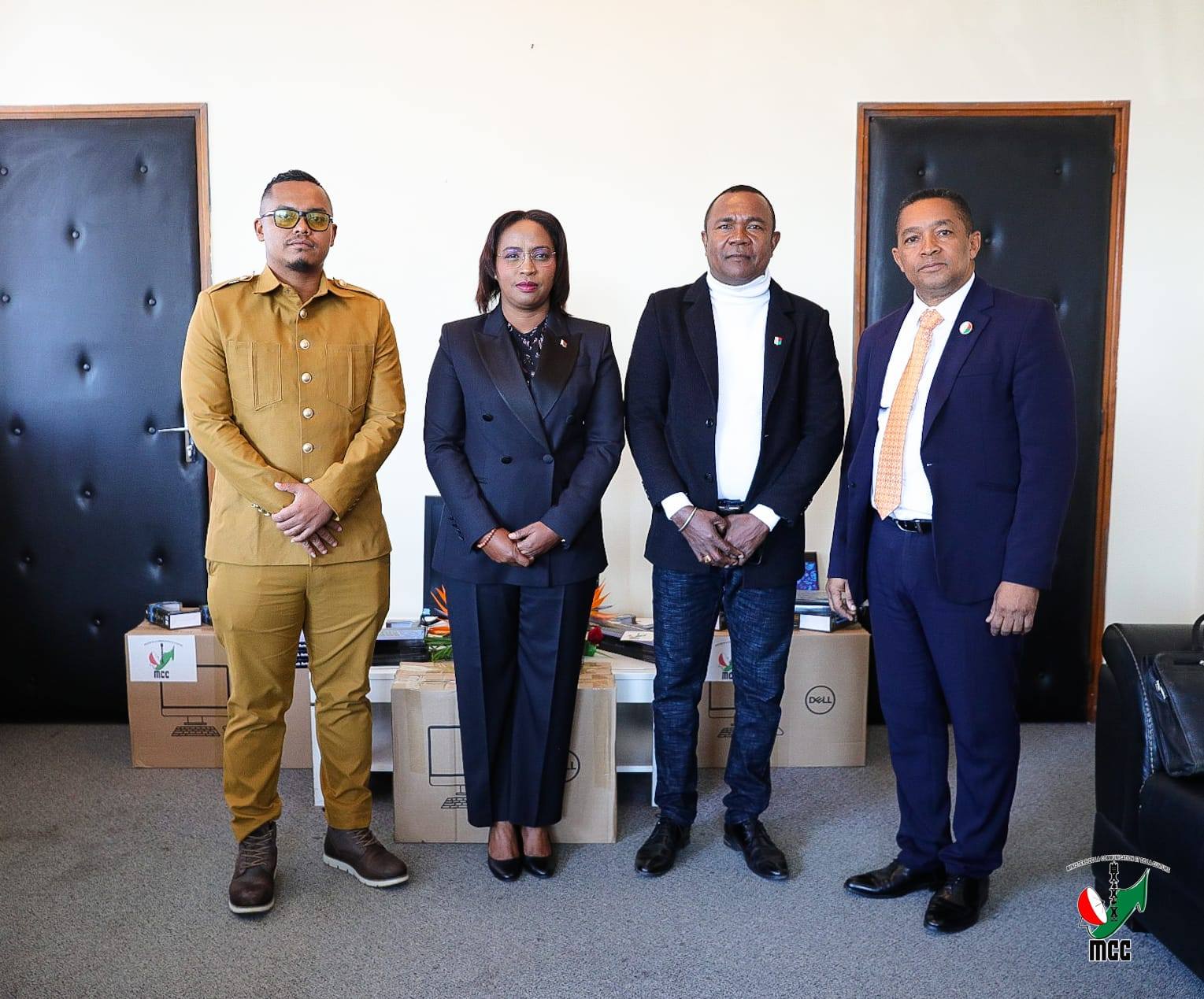 HAMAFISINA HATRANY NY SERASERA MBA HIPAKA ENY IFOTONY IREO ASA FAMPANDROSOANA ISAM-PARITRA