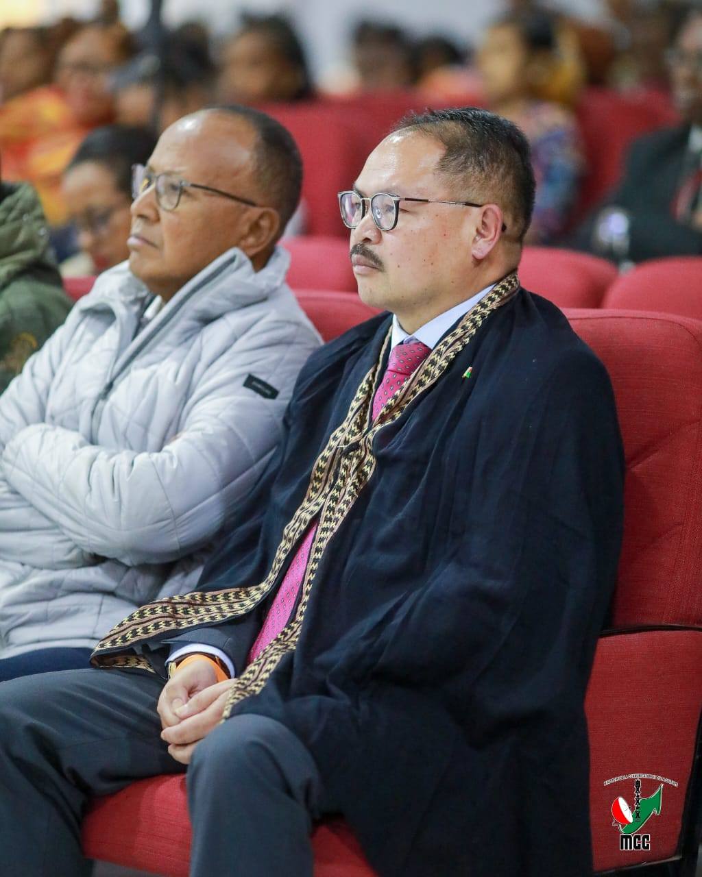 TAORIAN' NY NIAINGANY TEO MAUSOLEE, FASAN' NY MAHERY FO AVARATR' AMBOHITSAINA, ANTANANARIVO, NIJANONA TAO ANTSIRABE NY KABESON' NY AMPANJAKA TOERA SY IREO MIARAMILA ROALAHY NIARAKA TAMINY