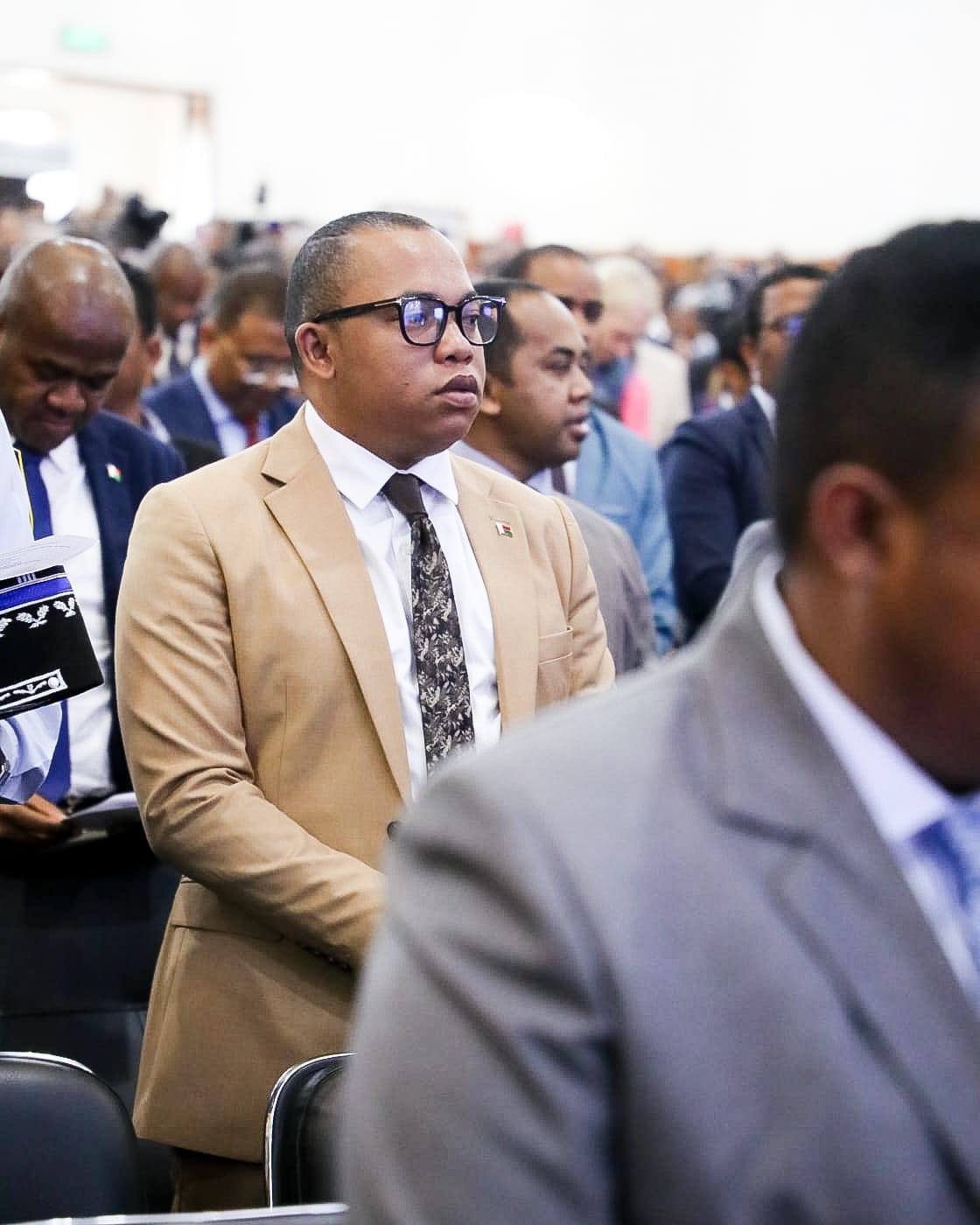 FOTOAM-BAVAKA IRAISAM-PINOANA