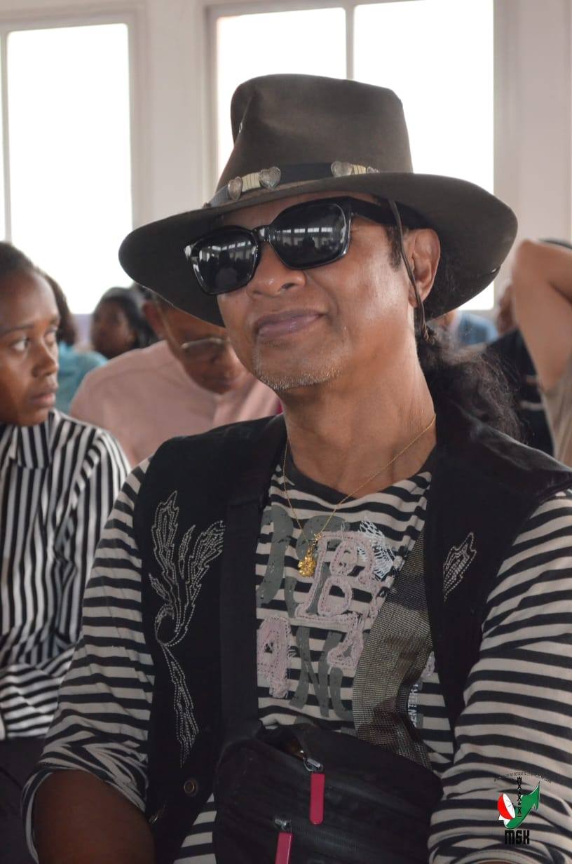 NANKASITRAHAN' IREO MPANAKANTO NY FANENDRENA NY TALEN' NY OMDA