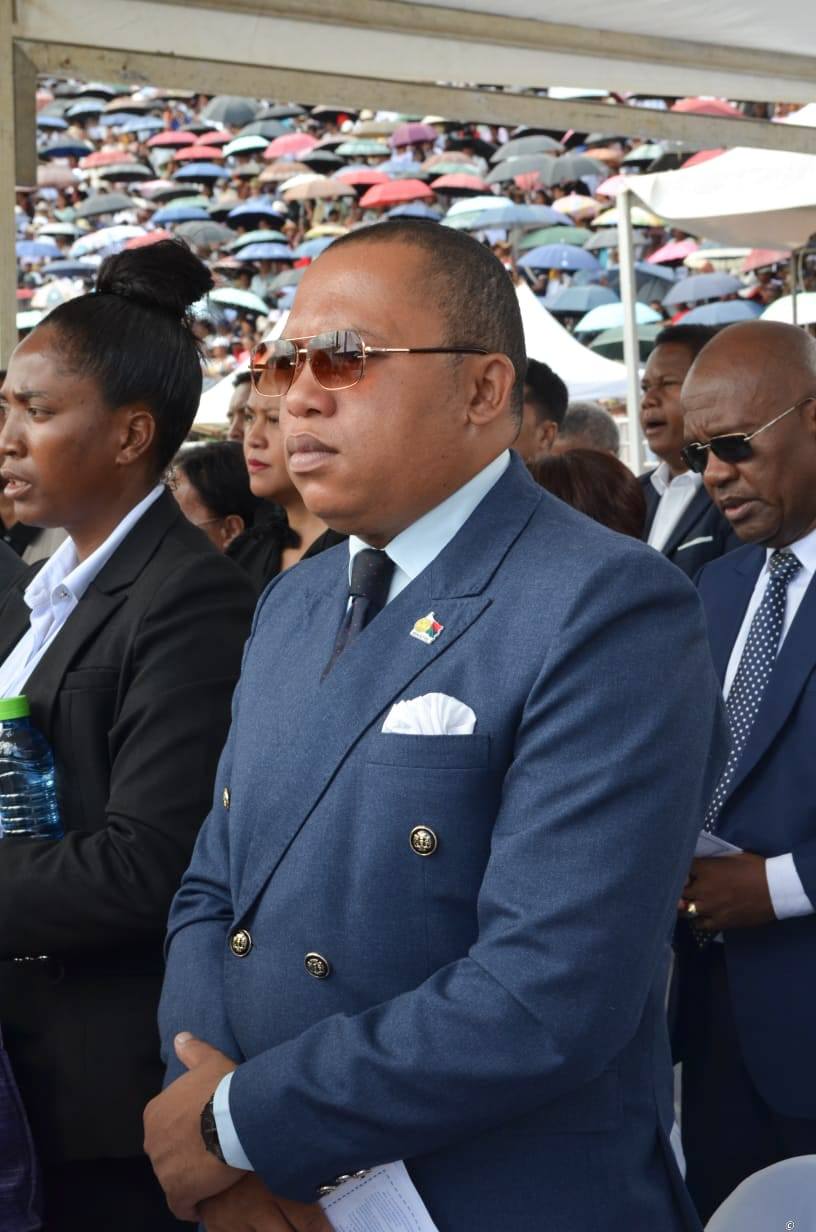 NAMPITA MIVANTANA NY FANOMPOAM-PIVAVAHANA TENY ANTSONJOMBE NY TELEVIZIONA FAHAZAVANA AN' NY FIANGONANA FJKM