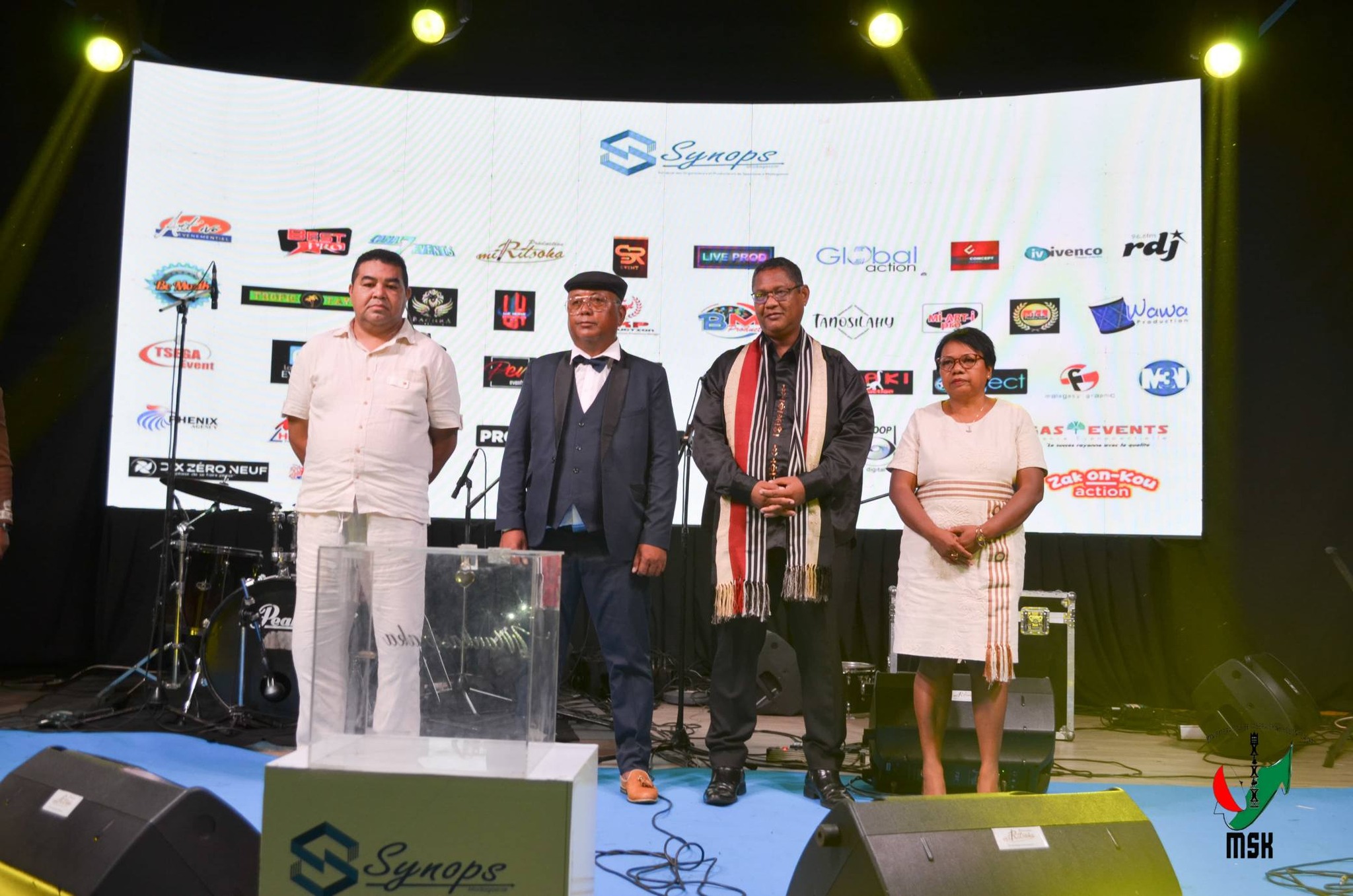 MITANA ANJARA ANDRAIKITRA GOAVANA AMIN'NY FIKOLOKOLOANA SY FANANDRATANA NY KOLONTSAINA MALAGASY NY MPIKARAKARA FAMPISEHOANA MATIHANINA