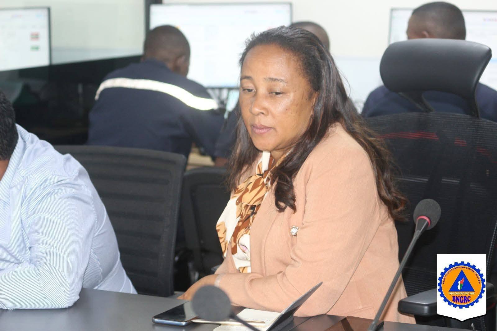 RIVODOZA GEZANI: FIVORIANA STRATEJIKA MAIKA NOTARIHIN' NY MINISI-PANJAKANA MIADIDY NY FANAVAOZANA TETO ANIVON' NY CNCOU-BNGRC