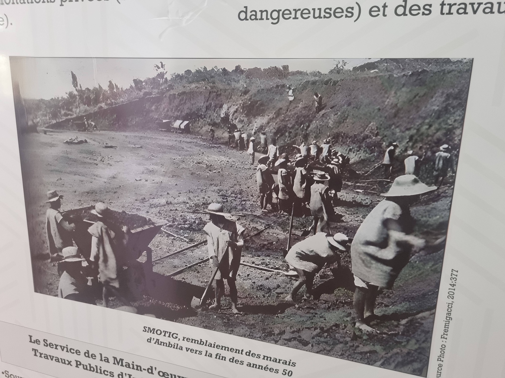 ARANTY EO ANIVON' NY TRANOMBOKIM-PIRENENA ANOSY MANOMBOKA NY 16 FEBROARY HATRAMIN' NY 16 MARTSA BT TANTARAN' NY FIHARIANA