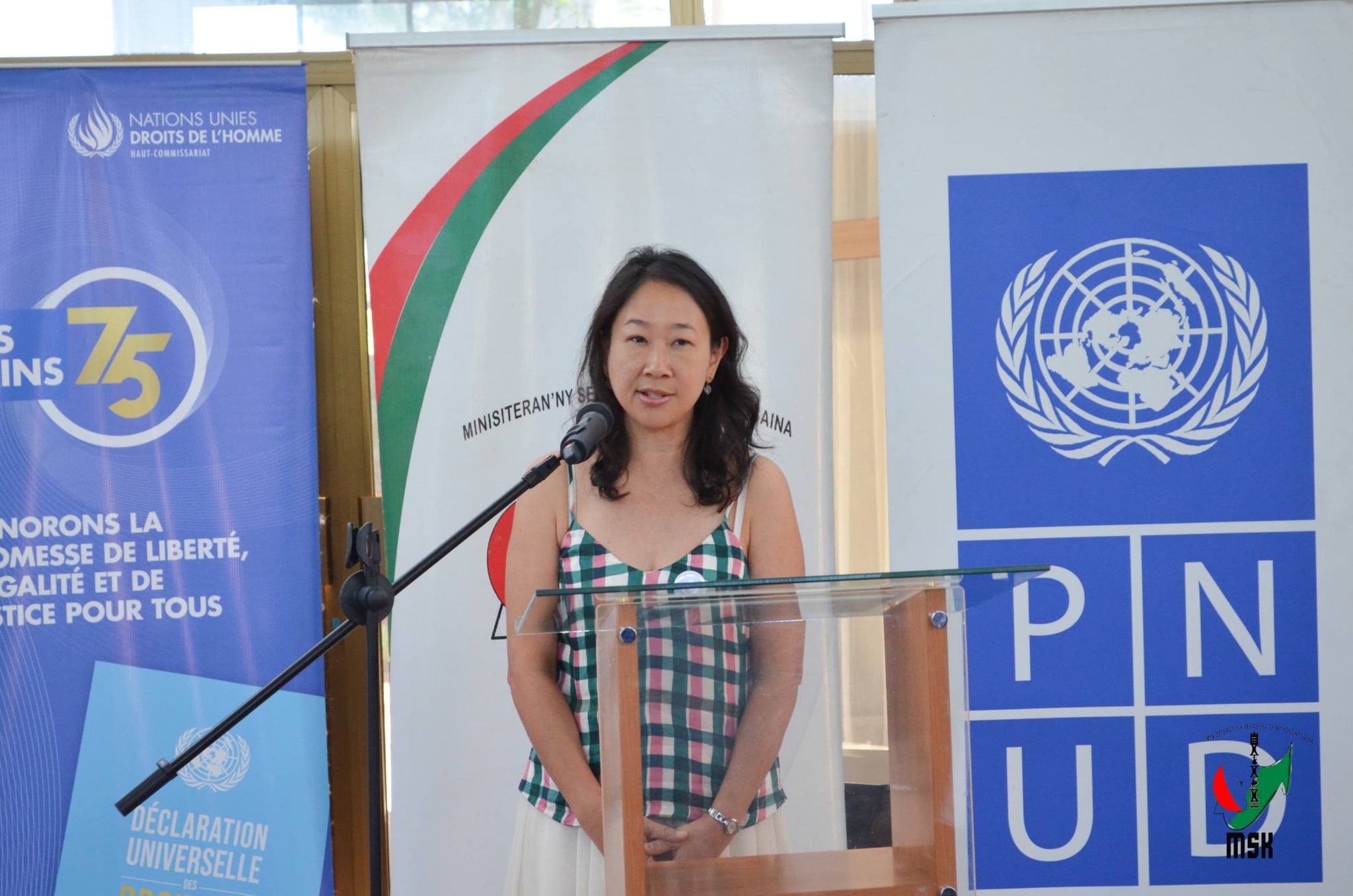 MAMOLAVOLA LALANA MIARO NY MPANAO GAZETY SY NY FAHALALAHANA MANEHO HEVITRA NY MINISTERAN' NY SERASERA SY NY KOLONTSAINA MIARAKA AMIN' NY KOMITY IVONDRONAN' NY MPANAO GAZETY