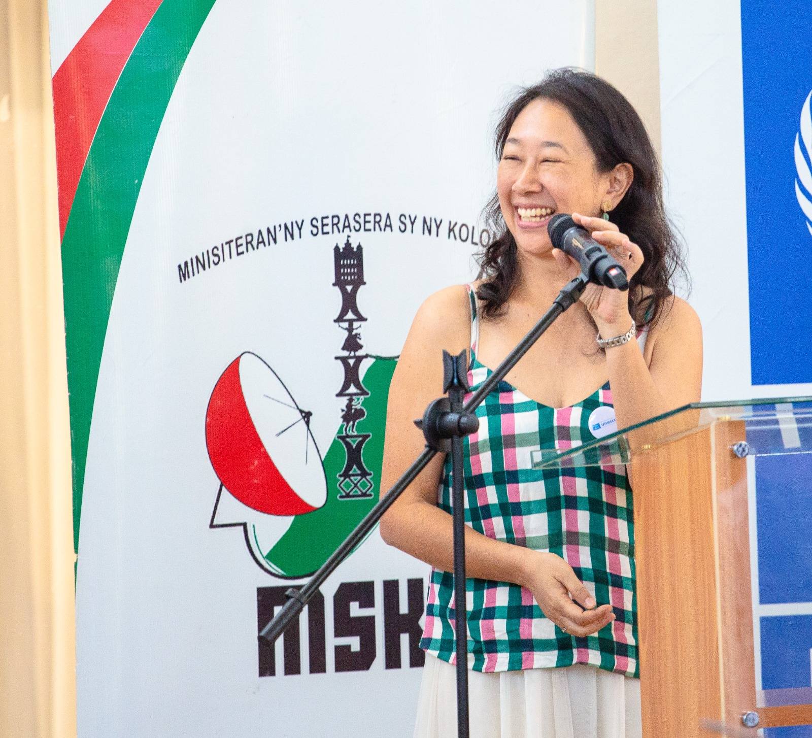 ATRIKASA FANOMBOHAN' NY TETIKASA MOMBA NY FAHALALAHANA MANEHO HEVITRA, IREO FITAOVAN-TSERASERA VAOVAO, FAMPIROBOROBOANA NY ORINASAN-TSERASERA MALALAKA, MAHALEOTENA SY MAROLOKO