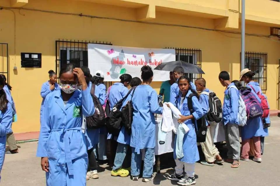 LITERATIORA MITETY SEKOLY