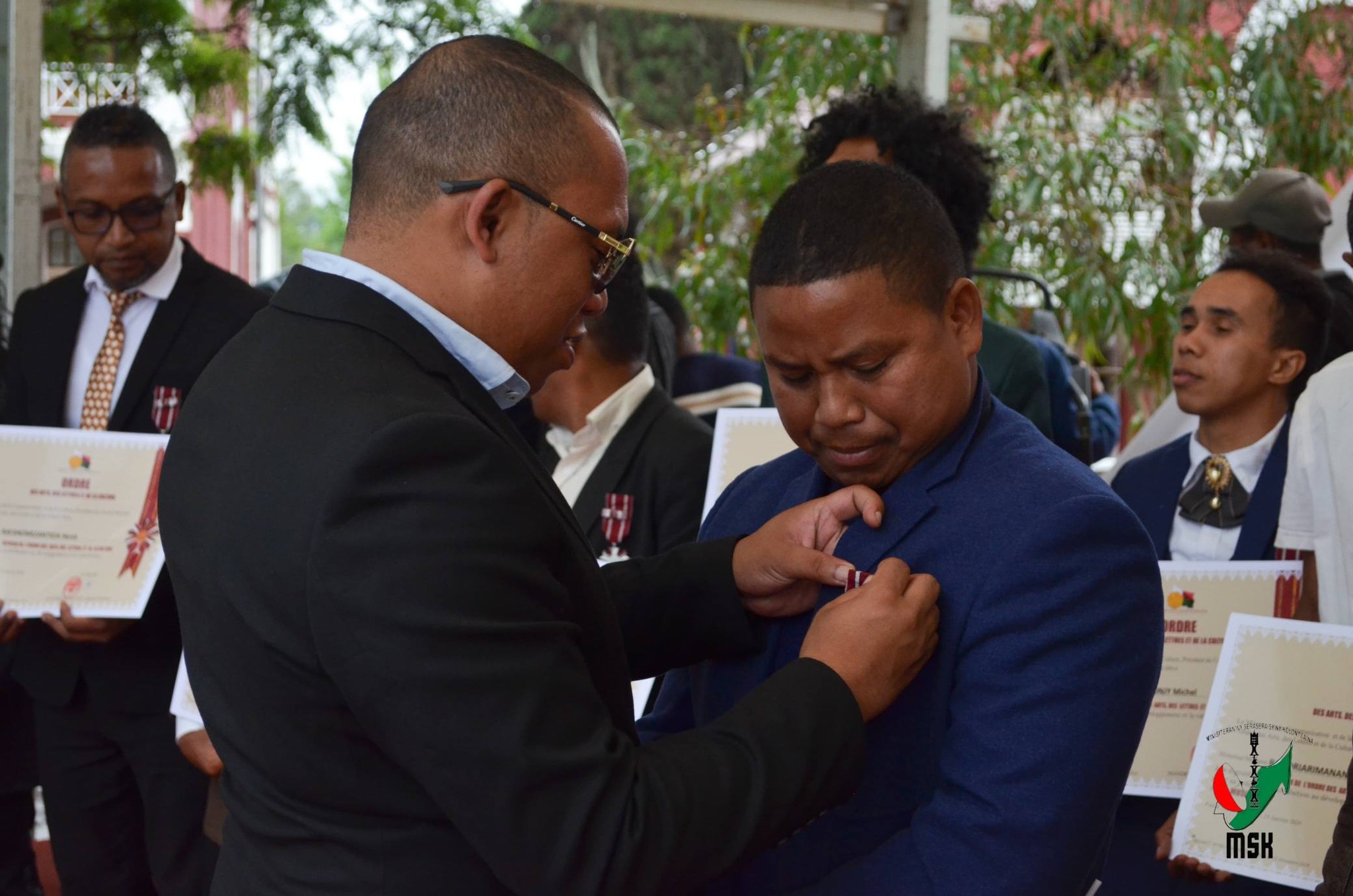 ENDRIKA HITA MASO FANKASITRAHANA NY EZAKA VITAN' NY MPISEHATRA ARA-KOLONTSAINA SADY FAMPIRISIHANA AMIN' NY TSARA KOKOA HATRANY NY MARI-BONINAHITRY NY KANTO