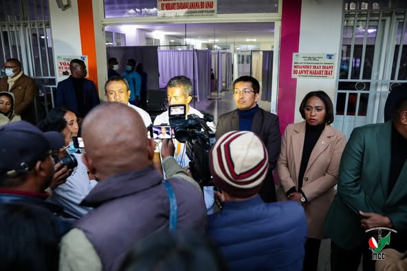 TRANGA FANAPOIZINANA ARA-TSAKAFO TENY IMERINKASINA.