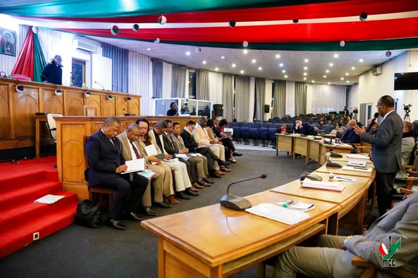 FIHAONANA ETO AMIN'NY LAPAN'ANOSY IFANATREHAN'NY LOHOLONA SY NY GOVERNEMANTA.