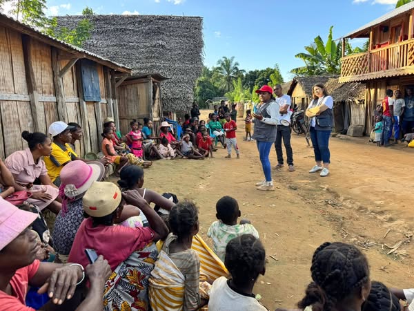 HETSIKA FAMPAHAFANTARANA MOMBA NY FAHASALAMANA AO AMIN'NY KAOMININA IFANAREA