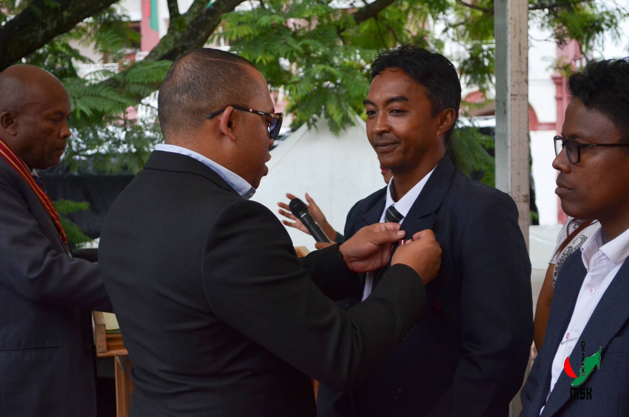 ENDRIKA HITA MASO FANKASITRAHANA NY EZAKA VITAN' NY MPISEHATRA ARA-KOLONTSAINA SADY FAMPIRISIHANA AMIN' NY TSARA KOKOA HATRANY NY MARI-BONINAHITRY NY KANTO