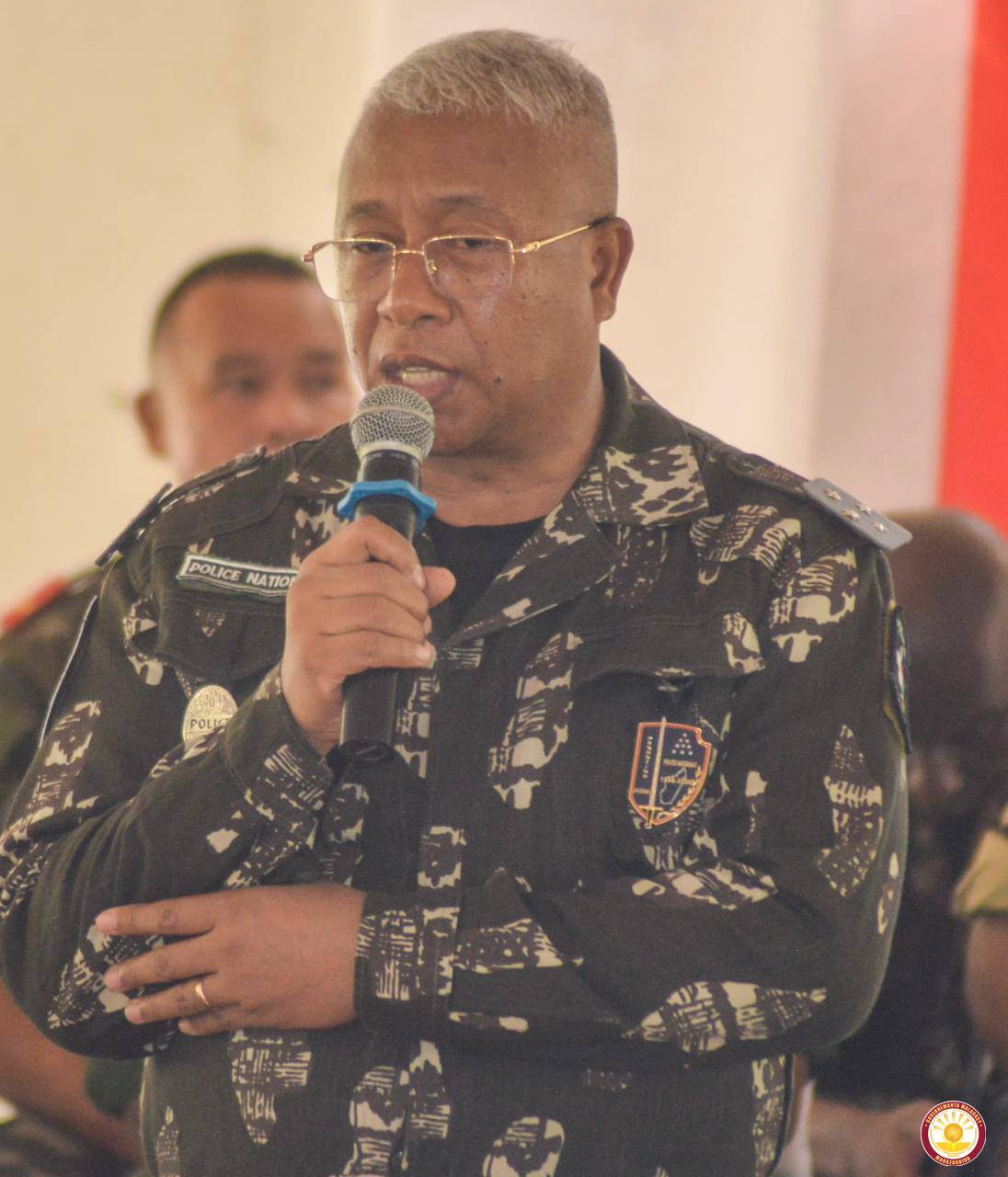 BASE TOLIARA VONONA HIFANOME TANANA NY RAY AMAN-DRENY SY NY MPANAO POLITIKA ATY AN-TOERANA HO AN' IO TETIKASA IO