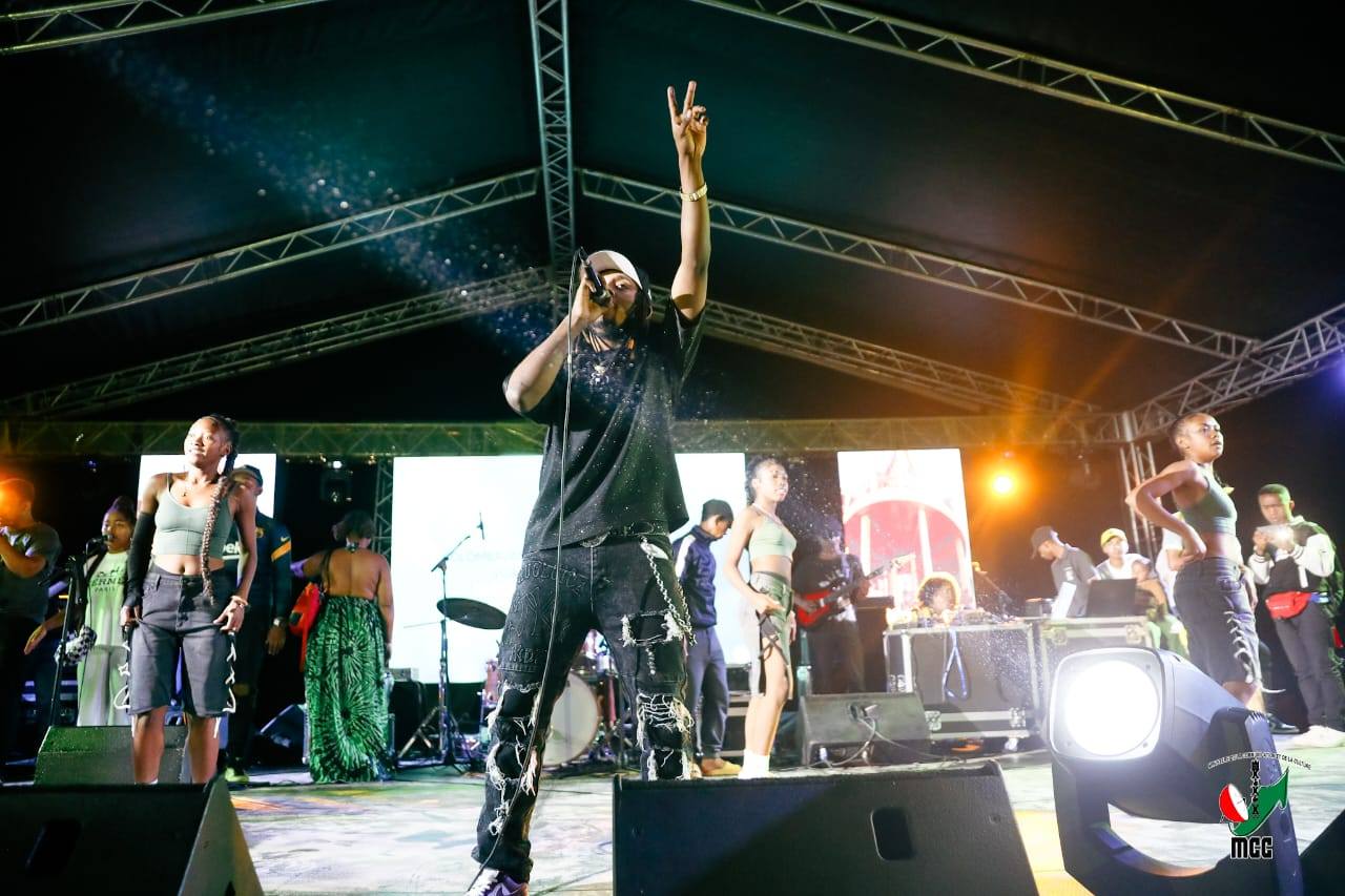 FESTIVAL SAKALEONA - NOSY VARIKA ANDRO FAHATELO.