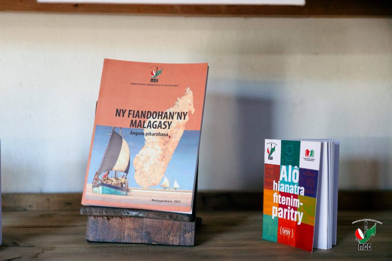 FESTIVAL SAKALEONA - NOSY VARIKA Andro fahatelo.