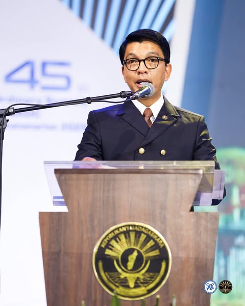 𝐀𝐍𝐃𝐑𝐎 𝐌𝐀𝐍𝐀𝐍-𝐓𝐀𝐍𝐓𝐀𝐑𝐀 𝐇𝐎 𝐀𝐍'𝐈 𝐌𝐀𝐃𝐀𝐆𝐀𝐒𝐈𝐊𝐀𝐑𝐀