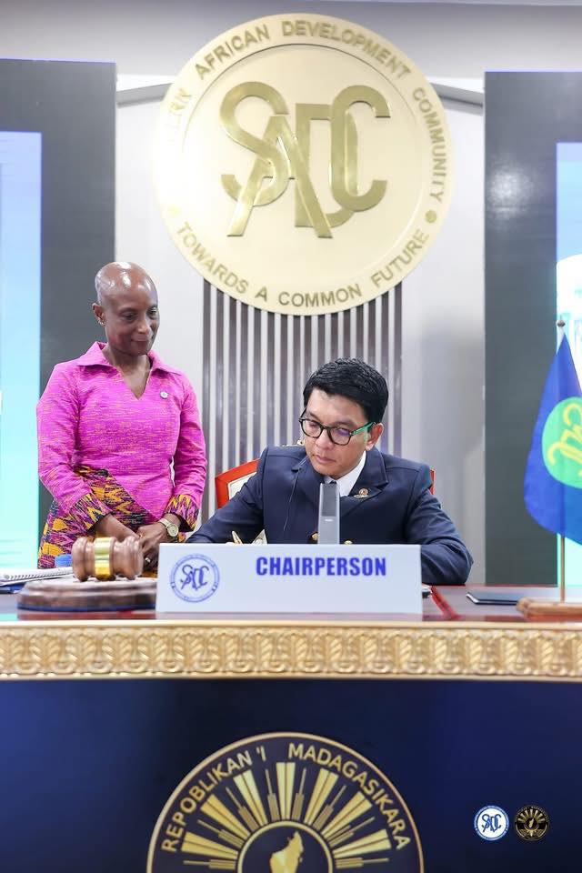 𝐕𝐀𝐑𝐈𝐎𝐔𝐒 𝐒𝐀𝐃𝐂 𝐌𝐄𝐌𝐁𝐄𝐑 𝐒𝐓𝐀𝐓𝐄𝐒 𝐒𝐈𝐆𝐍 𝐋𝐄𝐆𝐀𝐋 𝐈𝐍𝐒𝐓𝐑𝐔𝐌𝐄𝐍𝐓𝐒 𝐀𝐓 𝐒𝐔𝐌𝐌𝐈𝐓 𝐈𝐍 𝐀𝐍𝐓𝐀𝐍𝐀𝐍𝐀𝐑𝐈𝐕𝐎