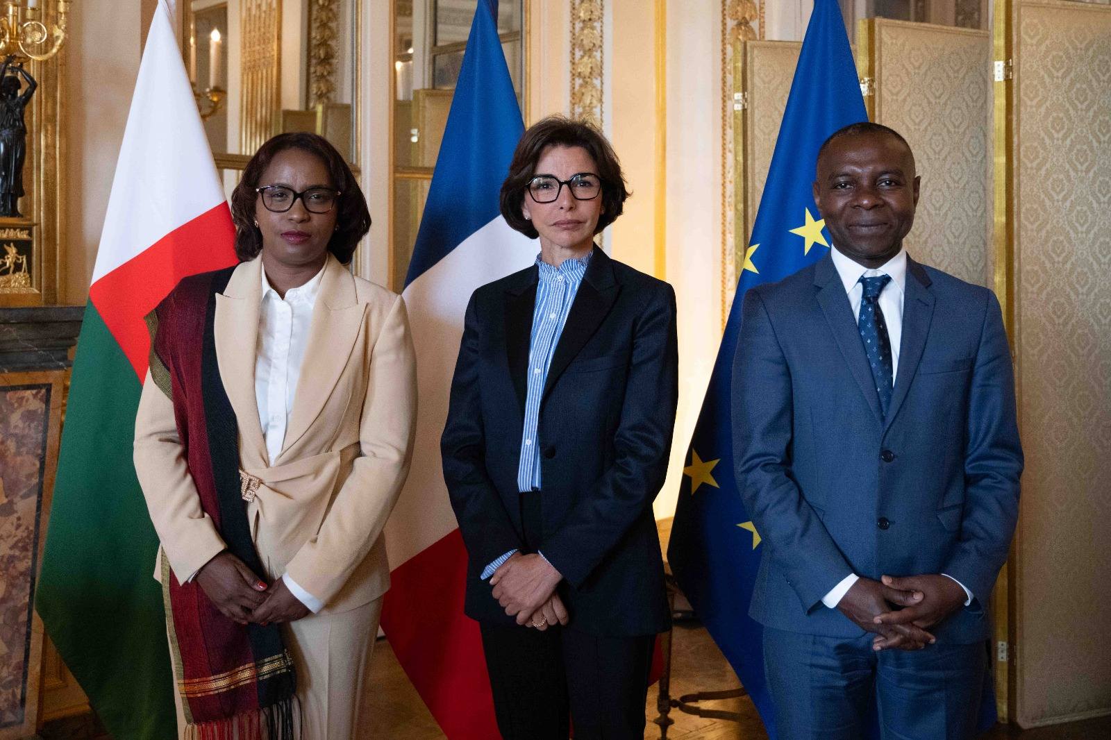 TANTARA VELONA TSY FANADINO!