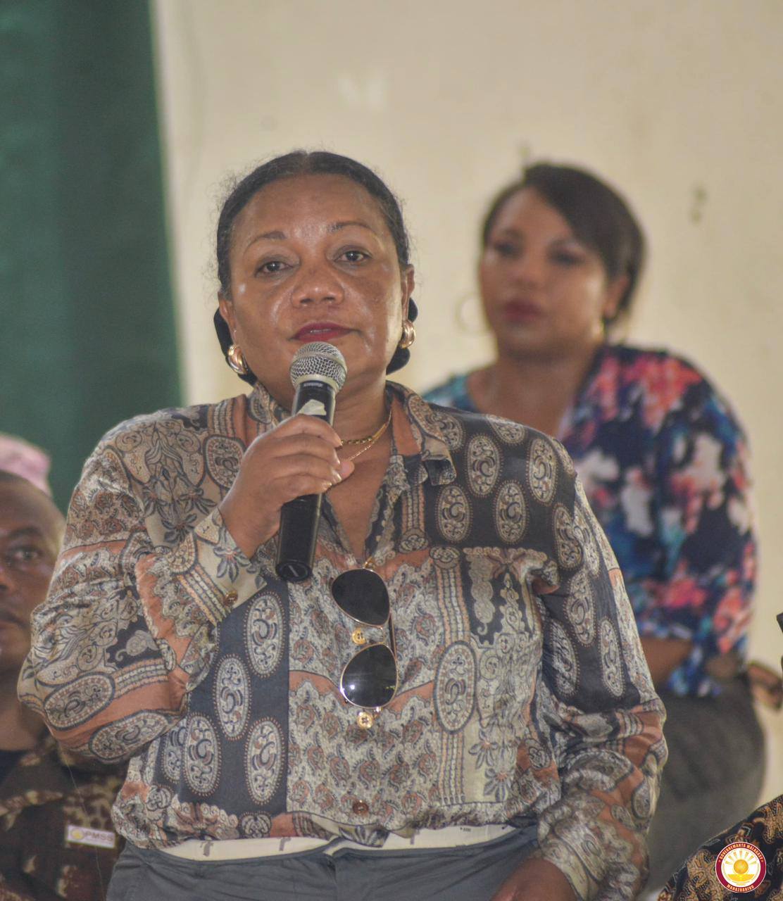 BASE TOLIARA VONONA HIFANOME TANANA NY RAY AMAN-DRENY SY NY MPANAO POLITIKA ATY AN-TOERANA HO AN' IO TETIKASA IO