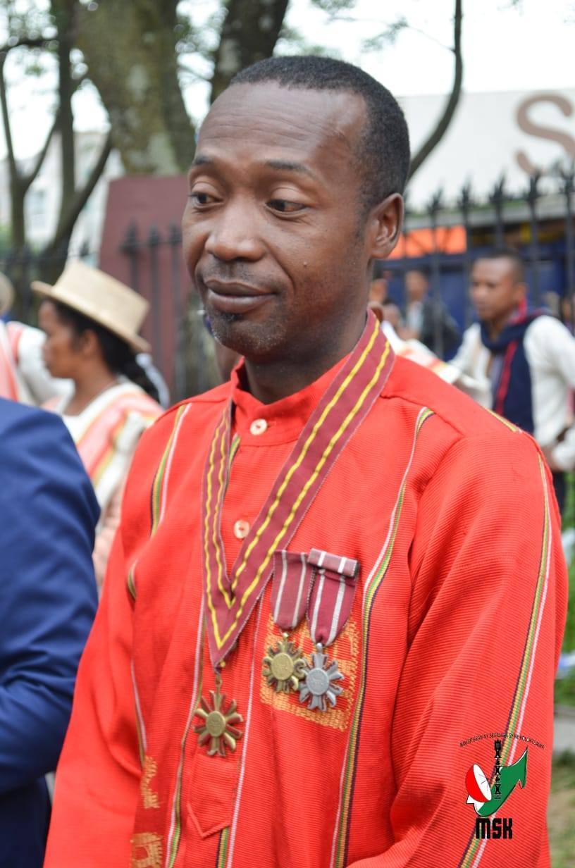 HANAO ADISISIKA HAHAZOAN' NY MPIKABARY MALAGASY MARI-PAHAIZANA ARA-PANJAKANA MISY TOMBOKASE MENA NY MINISITRA GASCAR FENOSOA