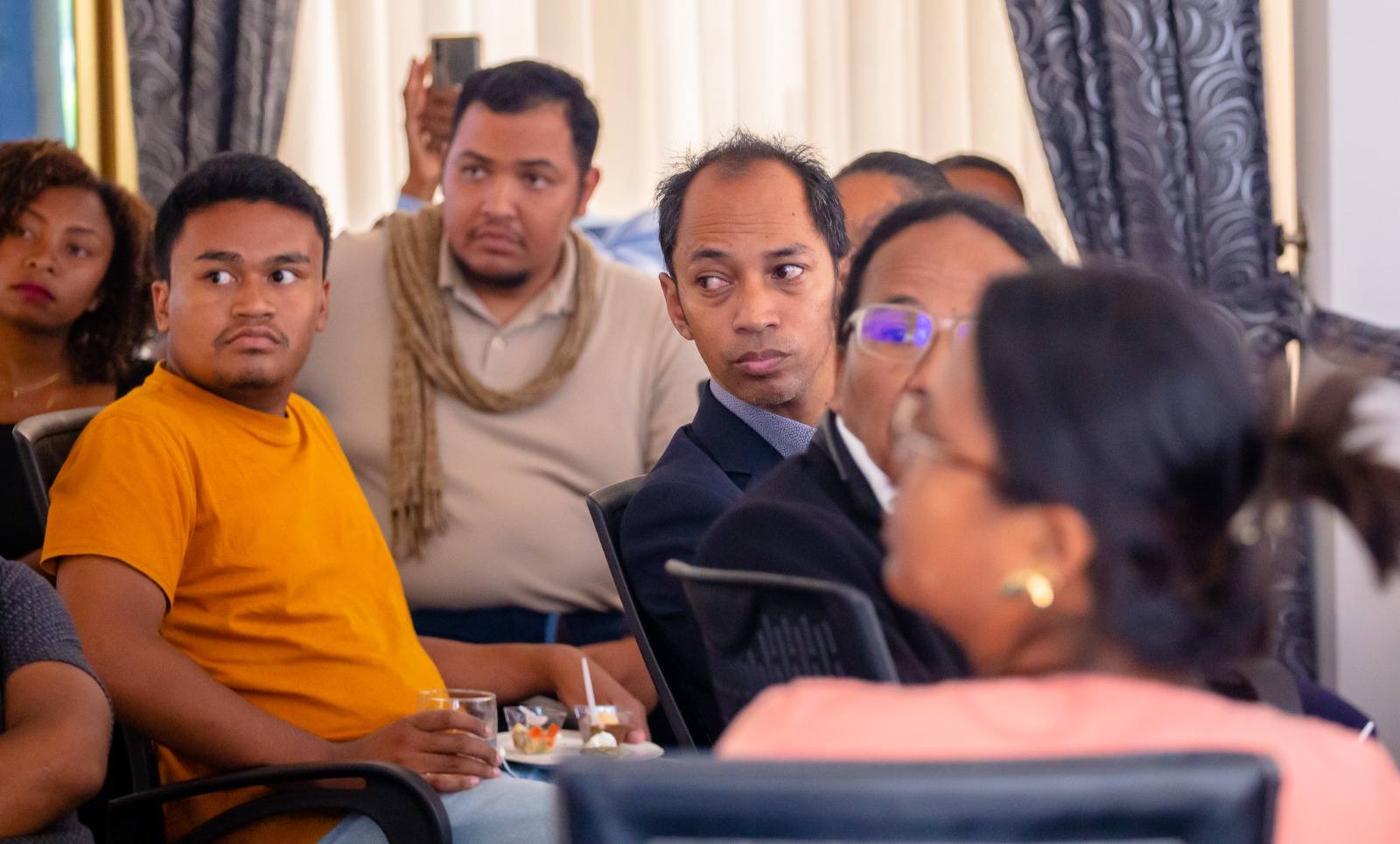 ATRIKASA FANOMBOHAN' NY TETIKASA MOMBA NY FAHALALAHANA MANEHO HEVITRA, IREO FITAOVAN-TSERASERA VAOVAO, FAMPIROBOROBOANA NY ORINASAN-TSERASERA MALALAKA, MAHALEOTENA SY MAROLOKO