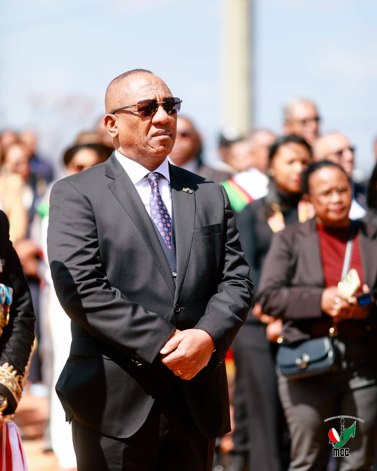 "TSAROANTSIK MANOKANA AMIN’ITY ANDRO ITY , NY AMPANJAKA TOERA SY IREOMPITARITAFIKA ROALAHY NIARA-LAVO TAMINY.