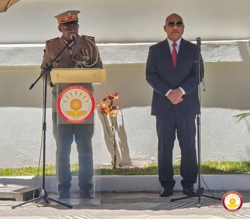 MAHAZOARIVO : FAMINDRAM-PAHEFANA TEO AMIN’NY PRAIMINISITRA TEO ALOHA SY NY PRAIMINISITRA VAOVAO