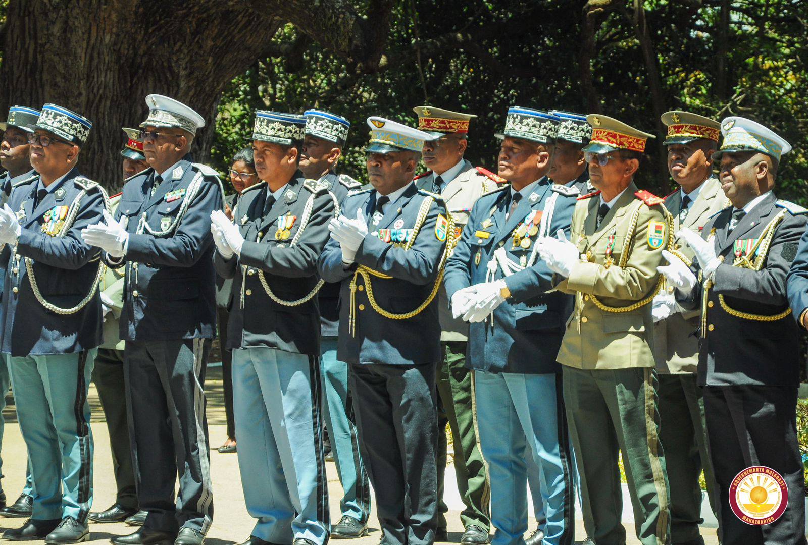 MAHAZOARIVO : FAMINDRAM-PAHEFANA TEO AMIN’NY PRAIMINISITRA TEO ALOHA SY NY PRAIMINISITRA VAOVAO