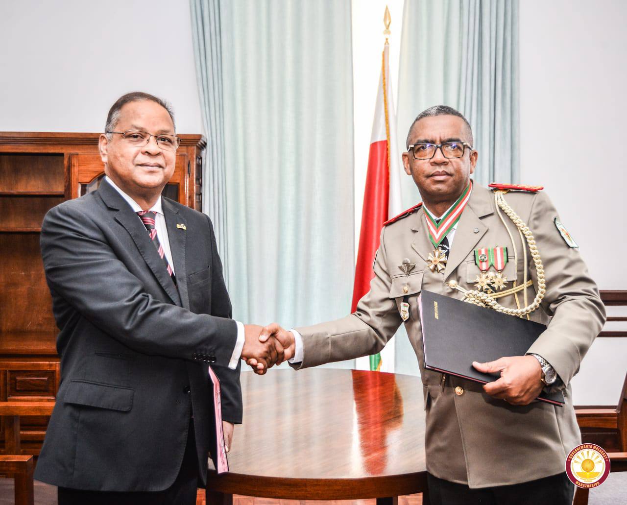 FIFAMINDRAM-PAHEFANA TEO AMIN’NY PRAIMINISITRA TEO ALOHA SY NY VAOVAO