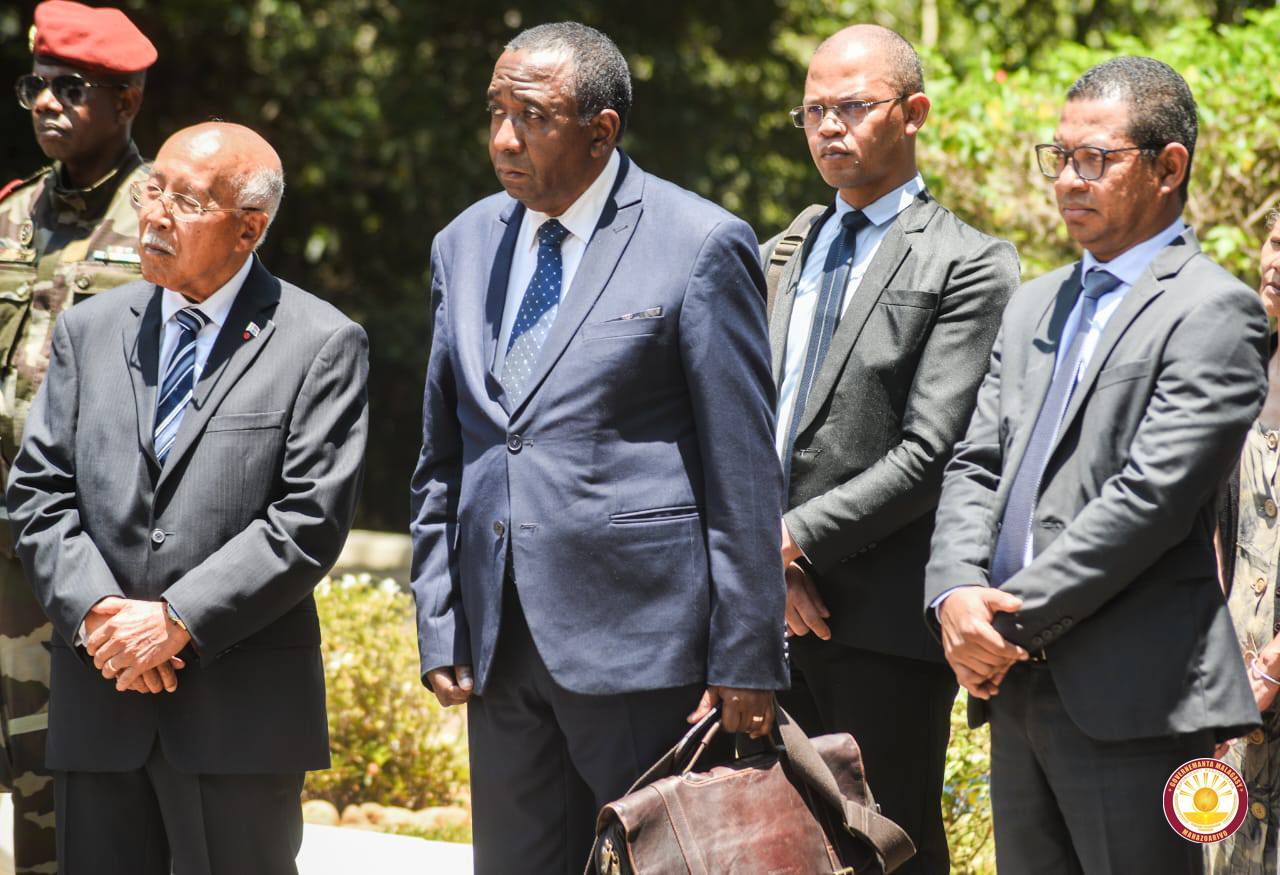 FIFAMINDRAM-PAHEFANA TEO AMIN’NY PRAIMINISITRA TEO ALOHA SY NY VAOVAO