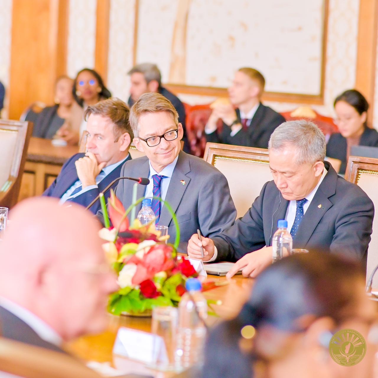 NY 24 OKTOBRA 2025 FANDRAISANA VOALOHANY IREO VONDRONA DIPLOMATIKA .