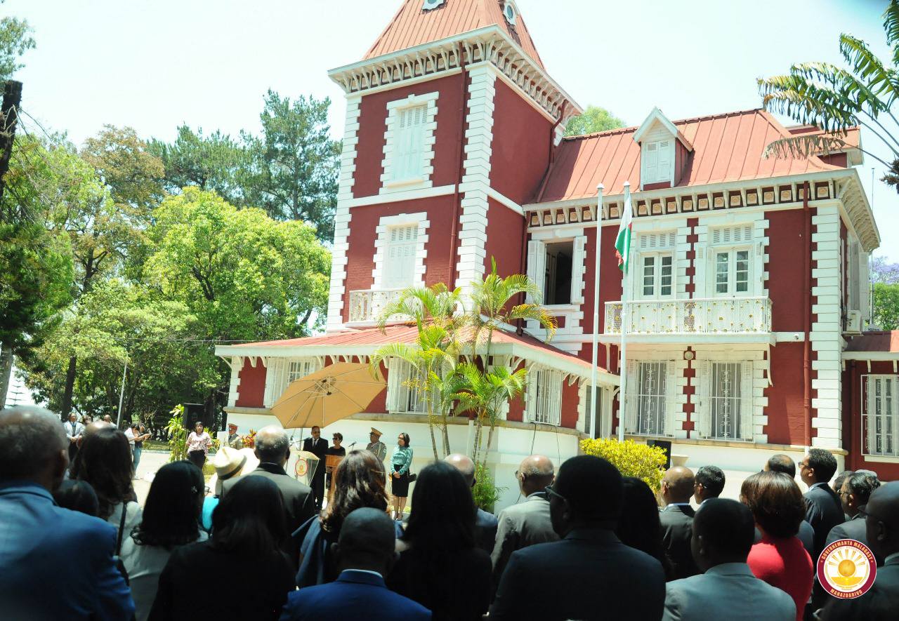 FIFAMINDRAM-PAHEFANA TEO AMIN’NY PRAIMINISITRA TEO ALOHA SY NY VAOVAO