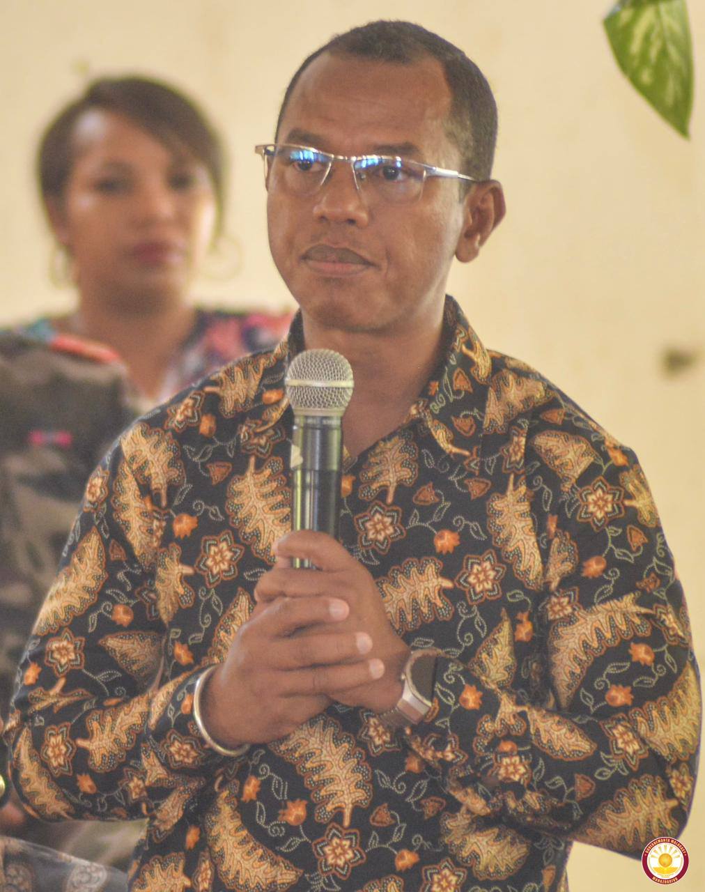 BASE TOLIARA VONONA HIFANOME TANANA NY RAY AMAN-DRENY SY NY MPANAO POLITIKA ATY AN-TOERANA HO AN' IO TETIKASA IO