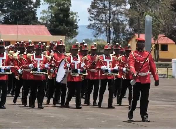 AKADEMIA MIARAMILA : FAMOAHANA AMIN'NY FOMBA OFISIALY IREO MANAMBONINAHITRA MIISA 85 MIANADAHY  NAHAVITA FIOFANANA TEO ANIVON'NY SEKOLY
