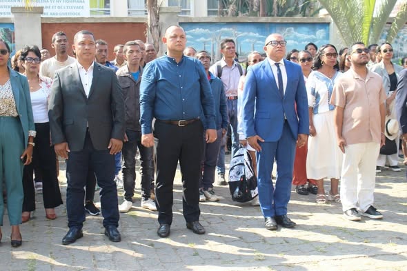 NITAFA MIVANTANA TAMIN'NY MPIARA-MIASA NY MINISITRA GASCAR FENOSOA