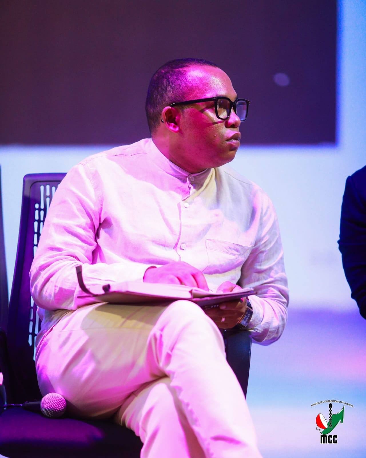 NITAFA MIVANTANA TAMIN'IREO MPIASAN'NY MINISITERA I GASCAR FENOSAO