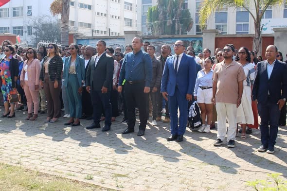 NITAFA MIVANTANA TAMIN'NY MPIARA-MIASA NY MINISITRA GASCAR FENOSOA