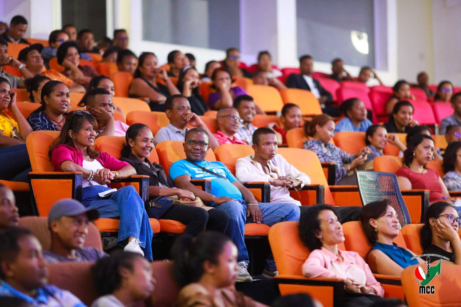 NITAFA MIVANTANA TAMIN'IREO MPIASAN'NY MINISITERA I GASCAR FENOSAO