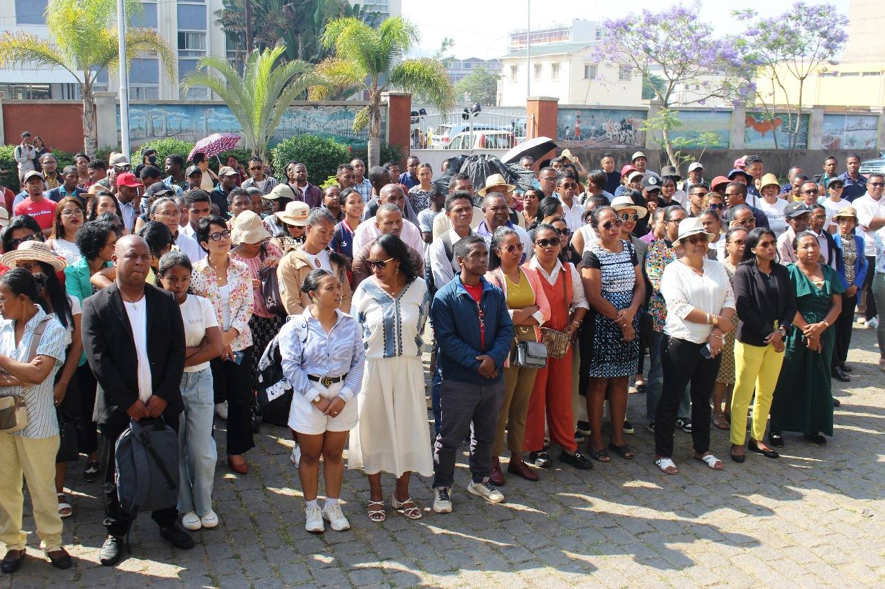 NITAFA MIVANTANA TAMIN'NY MPIARA-MIASA NY MINISITRA GASCAR FENOSOA