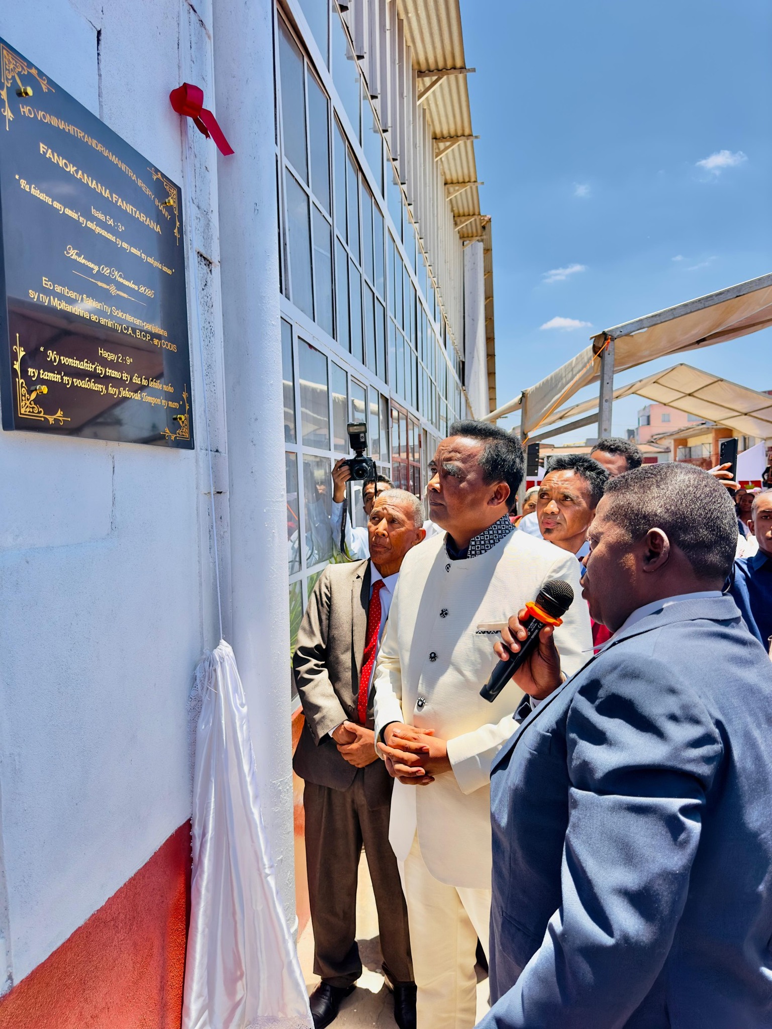 NY ALAHADY 2 NOVAMBRA 2025