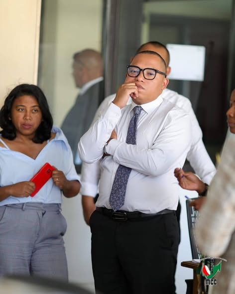 HAVAOZINA IREO TRANO FANDRAISAM-PEO ROA HAFA ANKOATRA NY STUDIO SOLO RAMAROLAHY IZAY AMPIASAINA ANKEHITRINY.