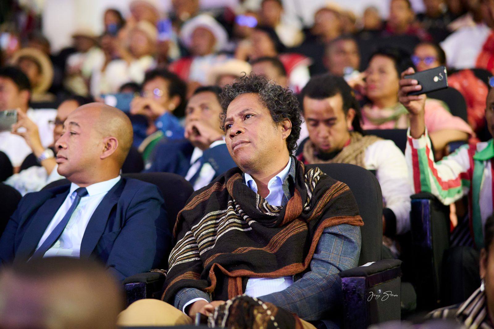 HANAO ADISISIKA HAHAZOAN' NY MPIKABARY MALAGASY MARI-PAHAIZANA ARA-PANJAKANA MISY TOMBOKASE MENA NY MINISITRA GASCAR FENOSOA